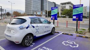 Inauguran primeros puntos de carga para vehículos eléctricos de acceso público en el rubro automotriz