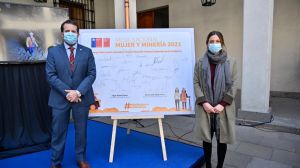 Gobierno y empresas mineras firman compromiso para seguir impulsando la incorporación femenina en la industria