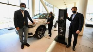 Volvo Cars y Enel X instalarán 100 cargadores públicos para autos eléctricos en Chile