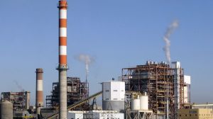 El complejo escenario para adelantar cierre de centrales a carbón al 2025