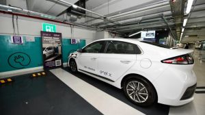 Saba y Enel X presentan red de 33 nuevos puntos de carga para autos eléctricos en 11 estacionamientos