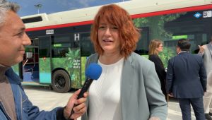Hoy comenzó a operar el primer bus a hidrógeno verde de España para el transporte público