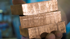 Universidad de Concepción firma convenio de I+D para producción de cobre sustentable