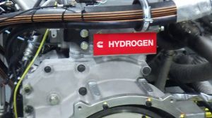 Cummins presenta motor de hidrógeno sin carbono de 15 litros