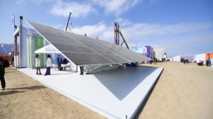 Presentan unidad autónoma a base de energía fotovoltaica y baterías de litio para proyectos en construcción