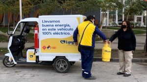 Comienza a funcionar el primer vehículo eléctrico de reparto de gas del país