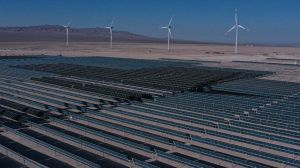 Inauguran Azabache, la primera central híbrida eólica y solar a escala industrial de Chile Inauguran Azabache, la primera central híbrida eólica y solar a escala industrial de Chile