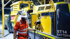 Vehículo minero de alto tonelaje 100% eléctrico y único en Sudamérica, inicia pruebas en El Teniente de Codelco