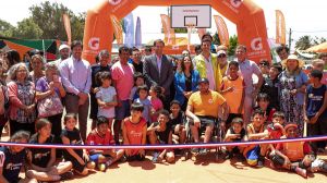 Inauguran en Renca la primera multicancha construida con más de 2 toneladas de botellas plásticas recicladas