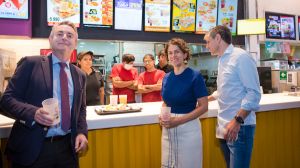 “No me lleves, devuélveme para que me puedan reutilizar”: la campaña pionera en Chile que incorpora vasos reutilizables en patios de comidas “No me lleves, devuélveme para que me puedan reutilizar”: la campaña pionera en Chile que incorpora vasos reutilizables en patios de comidas