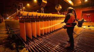 Minera Antucoya potencia economía circular y recicla 310 toneladas de ánodos de plomo