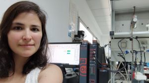 Investigadora chilena trabaja en el perfeccionamiento del material de fabricación de paneles solares en España Investigadora chilena trabaja en el perfeccionamiento del material de fabricación de paneles solares en España