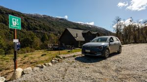 Electromovilidad en Carretera Austral: más de 1200 kilómetros conectados con una red de 17 electrocargadores públicos Electromovilidad en Carretera Austral: más de 1200 kilómetros conectados con una red de 17 electrocargadores públicos