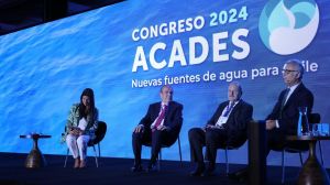 Crisis hídrica en Chile y alternativas para hacer frente a este flagelo serán analizadas por más de 85 expertos Crisis hídrica en Chile y alternativas para hacer frente a este flagelo serán analizadas por más de 85 expertos