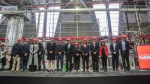 Inauguran nueva planta para producir botellas de bebida con plástico reciclado en Chile