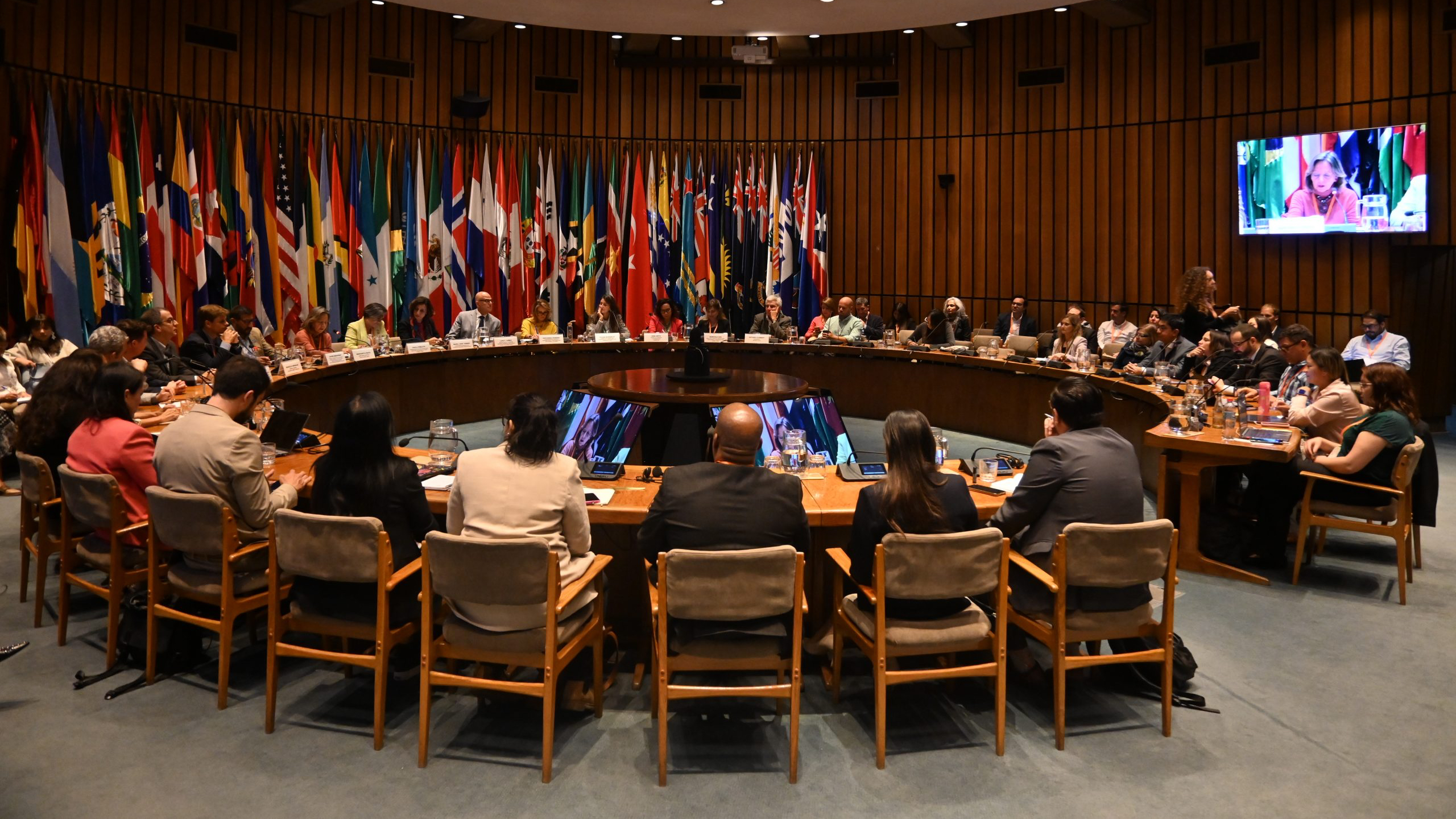 Ejecutivos chilenos de diversas empresas reafirman compromiso con los ODS en Foro Empresarial de América Latina y el Caribe Ejecutivos chilenos de diversas empresas reafirman compromiso con los ODS en Foro Empresarial de América Latina y el Caribe