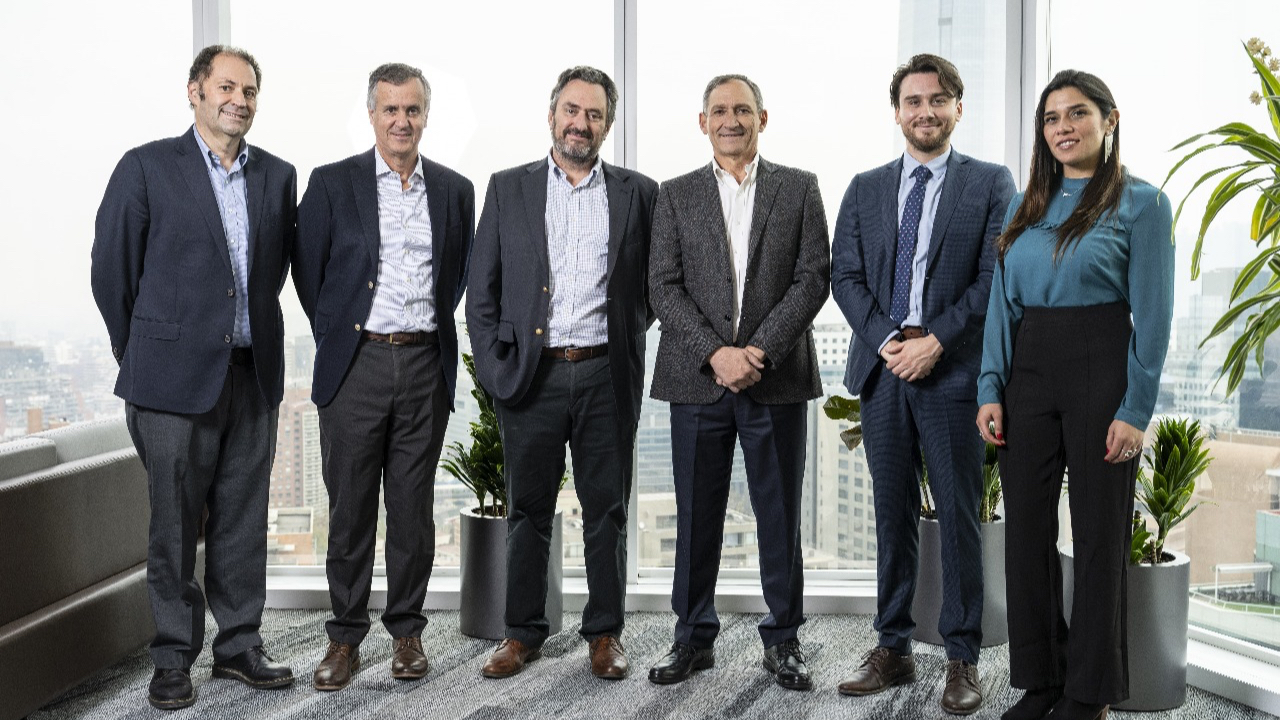 Watts y Copec EMOAC sellan alianza estratégica para suministro de energía renovable