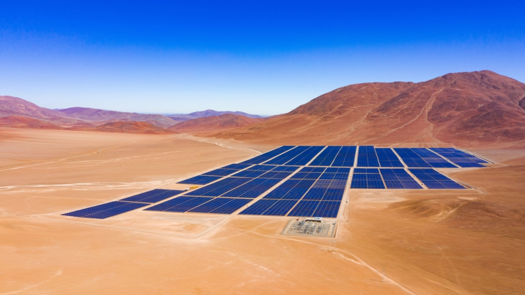 DNV apoya a Atlas Renewable Energy en la obtención de US$475 millones para un importante proyecto chileno de energía solar y almacenamiento