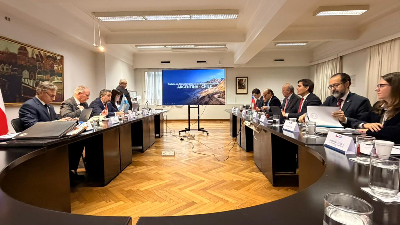 Chile y Argentina reactivan Tratado de Integración y Complementación Minera